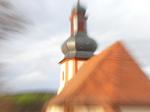 Unsere Kirche ist auch sonst sehr dynamisch. (640x480, 22,3 kilobytes)